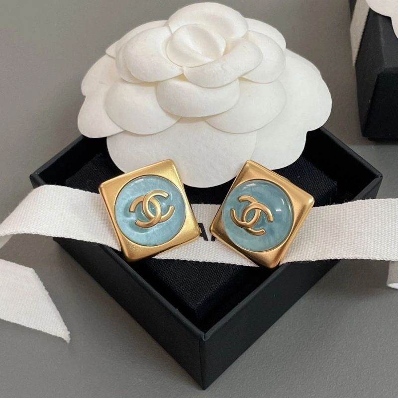 Chxnxl Earrings WellDesigned 290056
