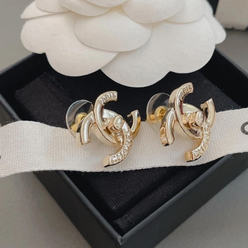 Chxnxl Earrings EyeCatching 290058