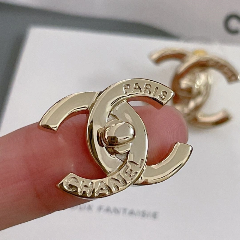Chxnxl Earrings EyeCatching 290058