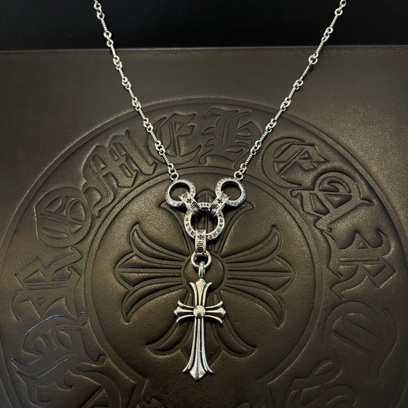 Stylish Chrxmx Hxxrts Necklaces 298610