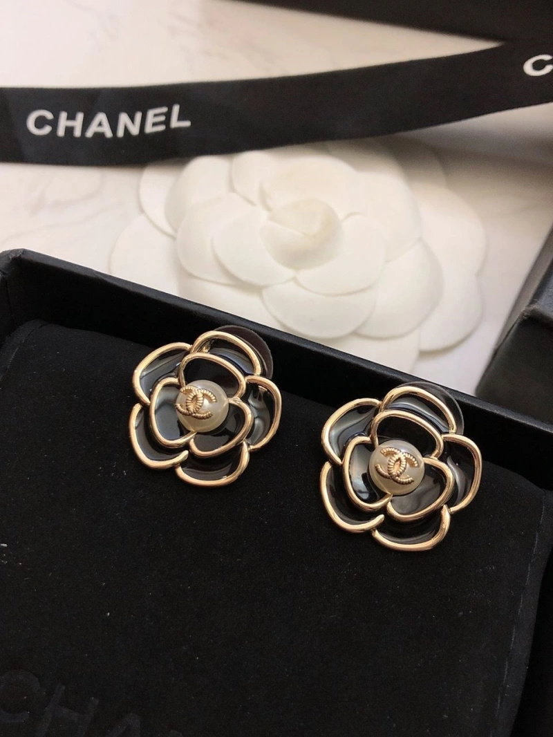Resilient Chxnxl Earrings 290036