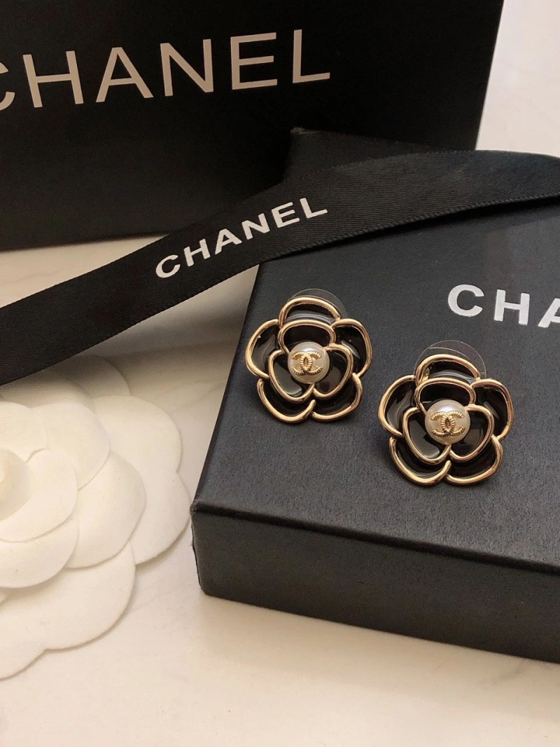 Resilient Chxnxl Earrings 290036
