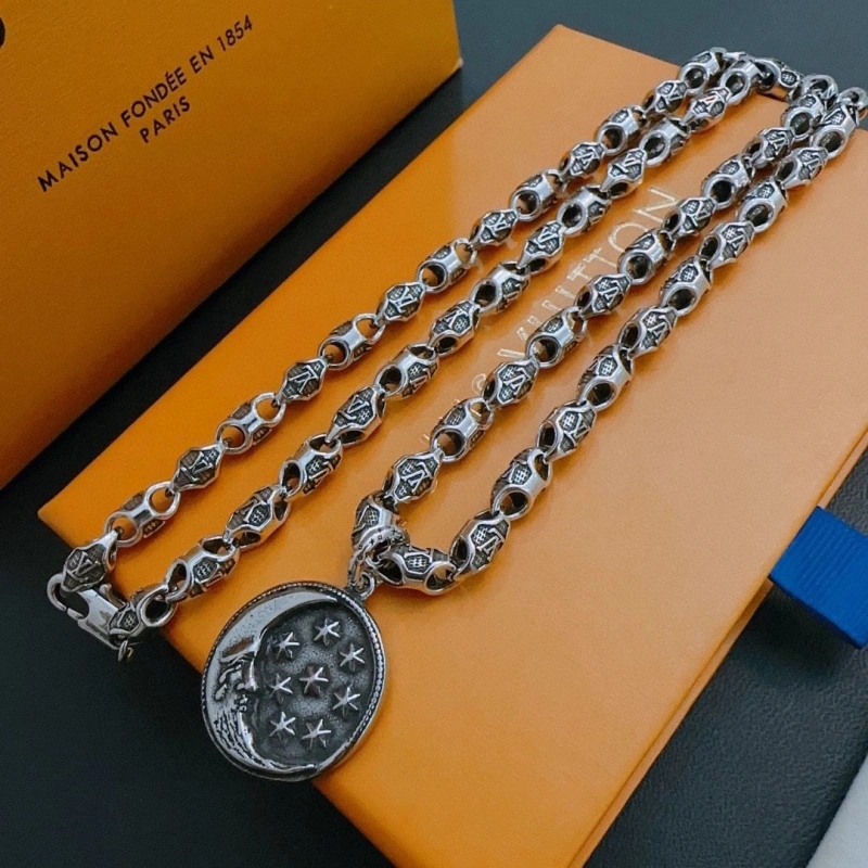 Functional LX Necklaces 309814
