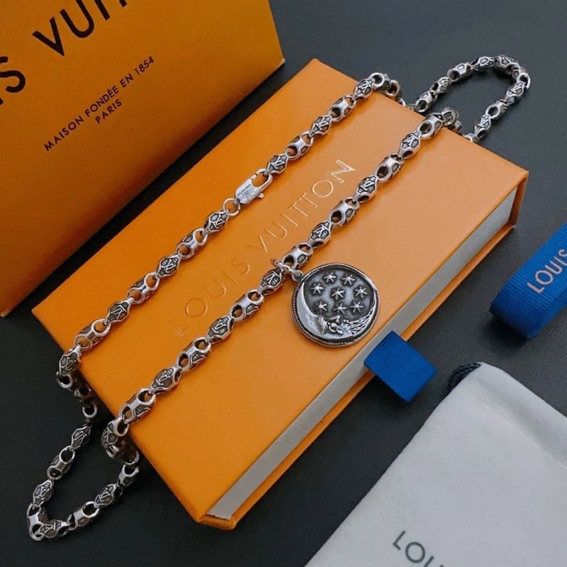Functional LX Necklaces 309814