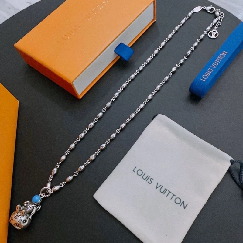 Durable LX Necklaces 309813