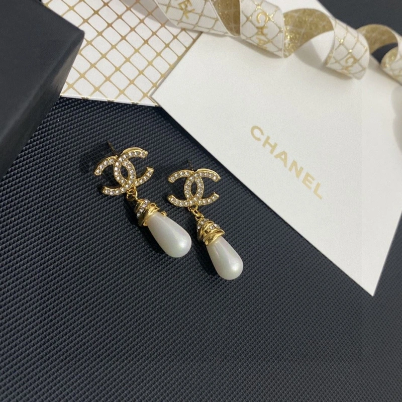 Resilient Chxnxl Earrings 290032