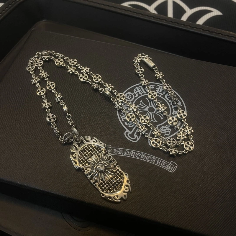 GoodFit Chrxmx Hxxrts Necklaces 298597