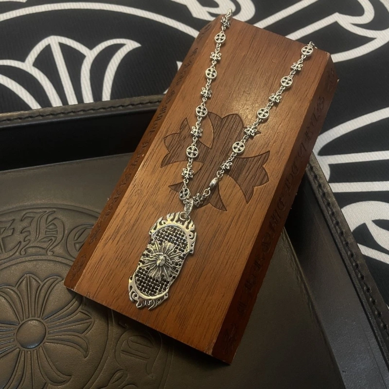 GoodFit Chrxmx Hxxrts Necklaces 298597