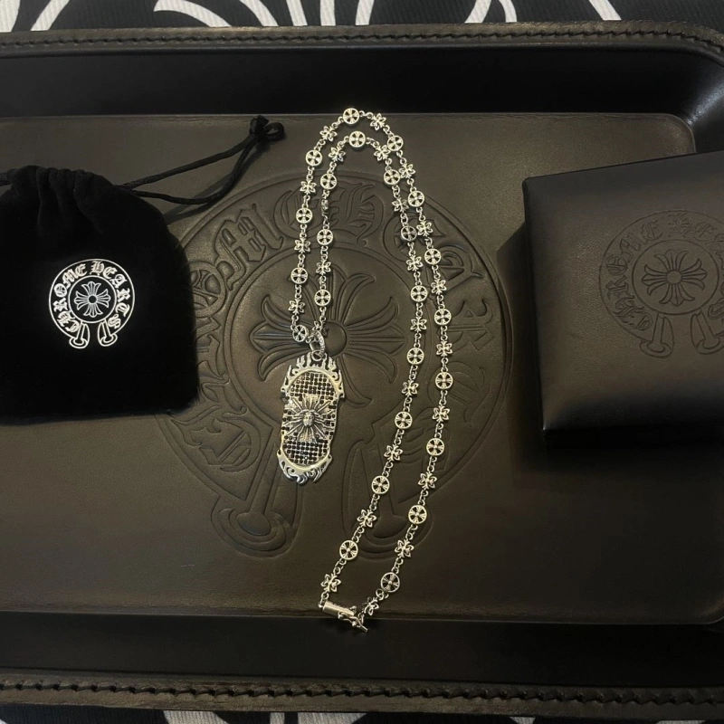 GoodFit Chrxmx Hxxrts Necklaces 298597