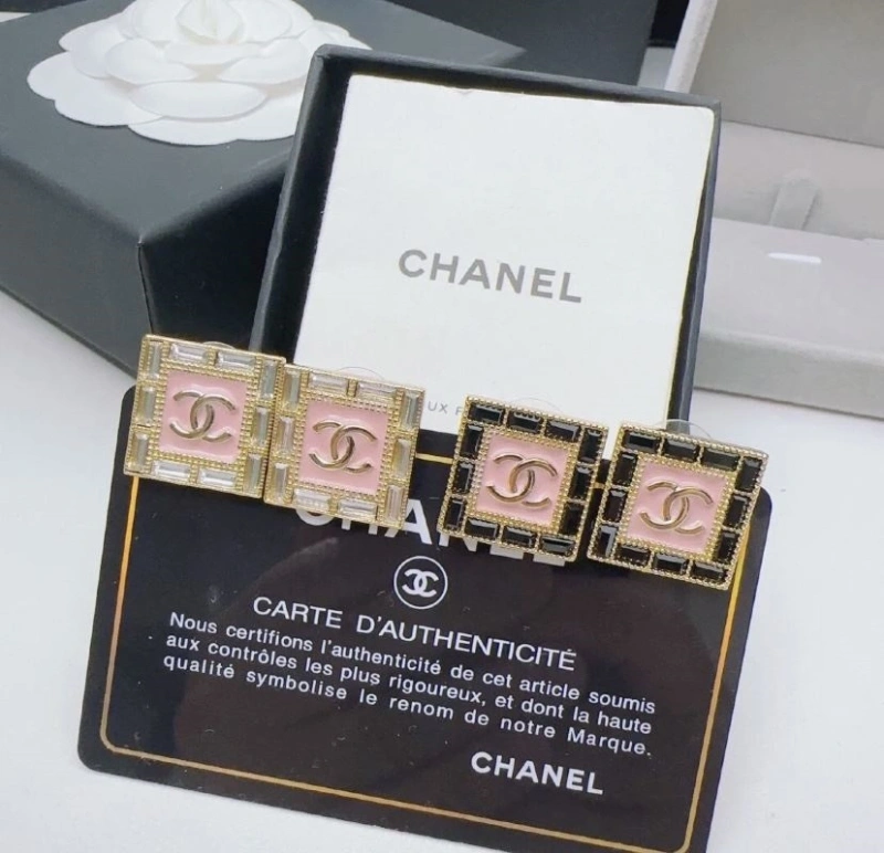 Bold Chxnxl Earrings 290028