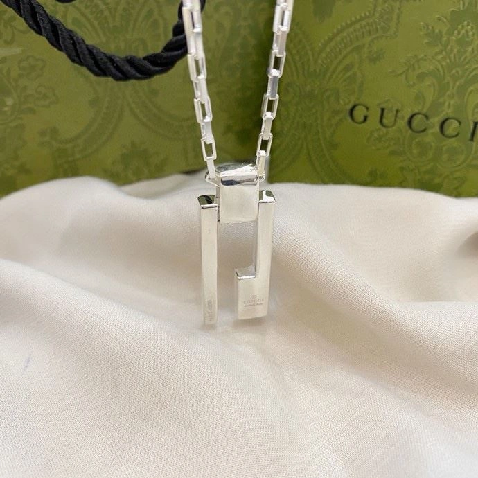 Stylish Gxccx Necklaces 303617