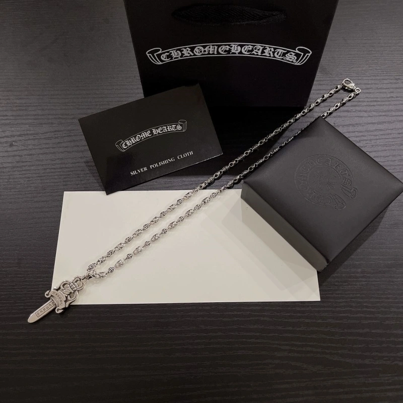 UrbanStyle Chrxmx Hxxrts Necklaces 298588