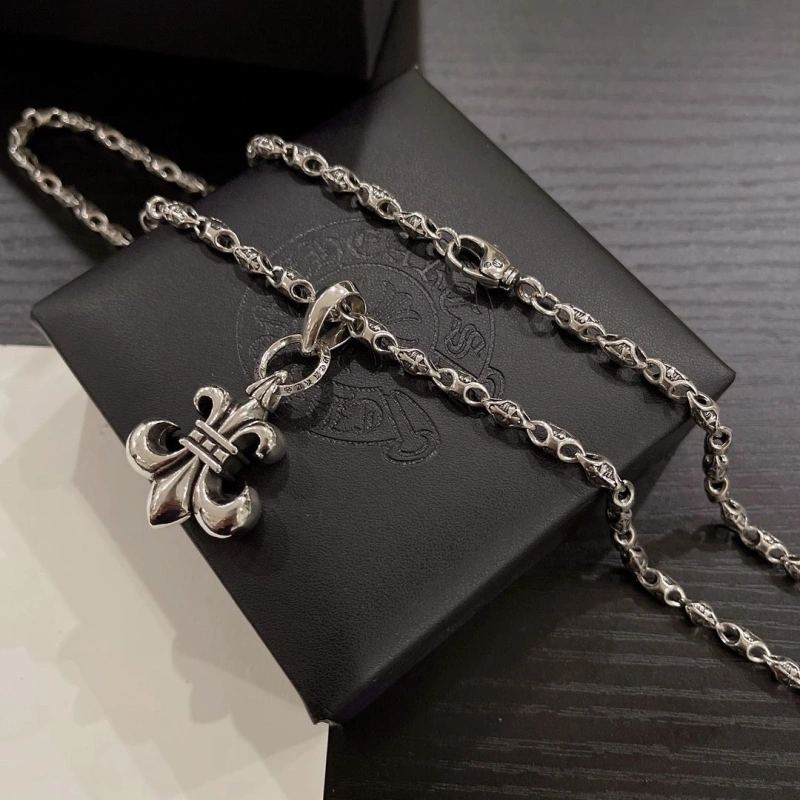 Durable Chrxmx Hxxrts Necklaces 298596