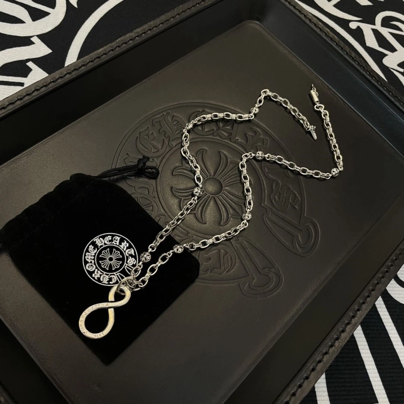 Stylish Chrxmx Hxxrts Necklaces 298577