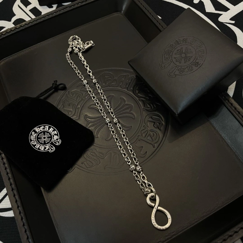 Stylish Chrxmx Hxxrts Necklaces 298577