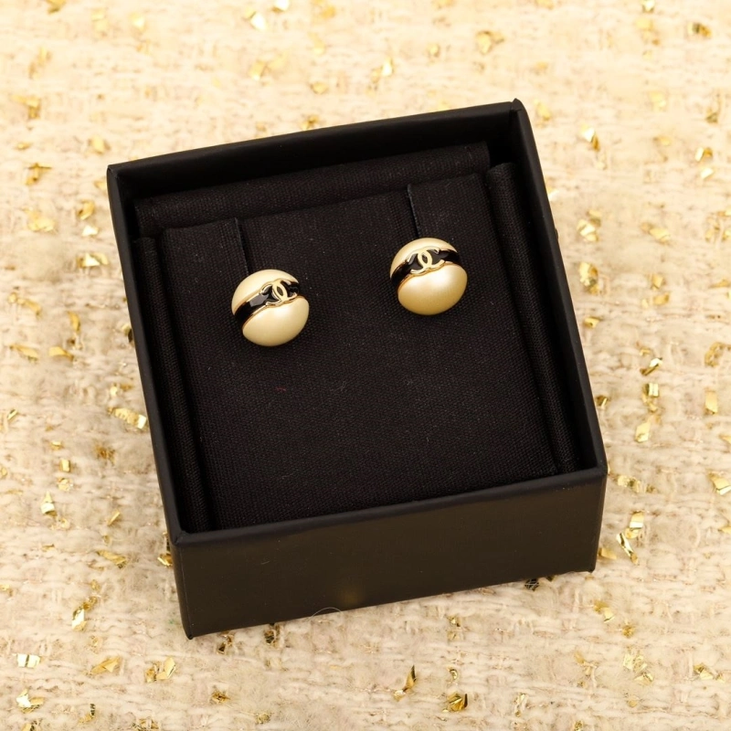 Resilient Chxnxl Earrings 290029