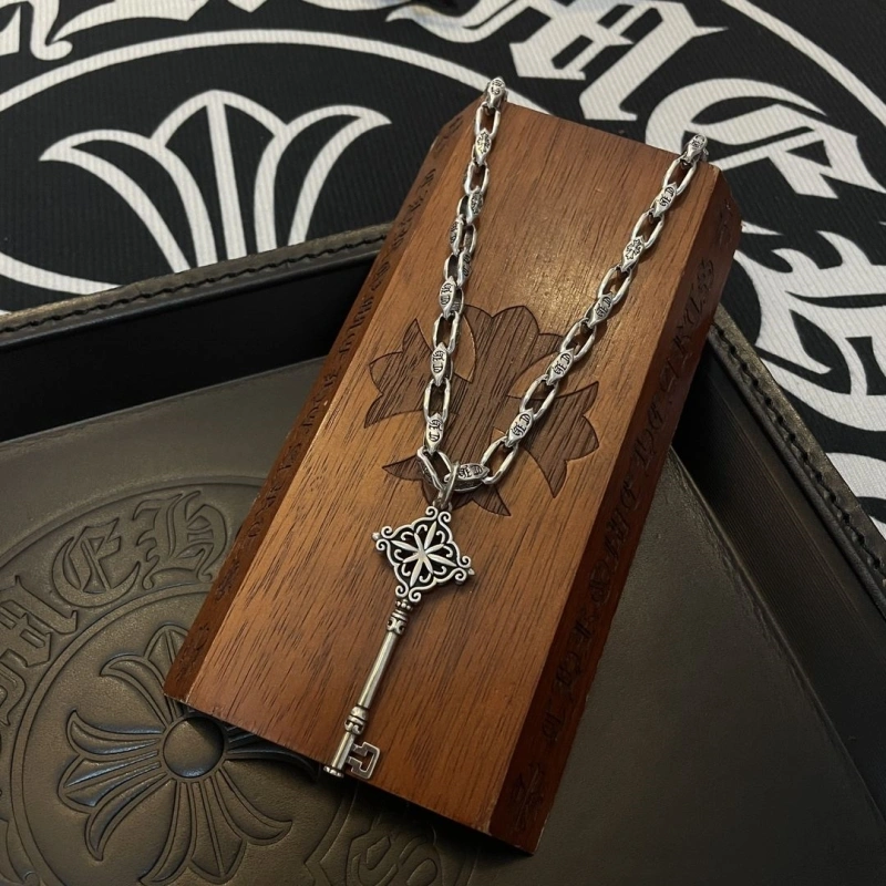 Trendsetting Chrxmx Hxxrts Necklaces 298569