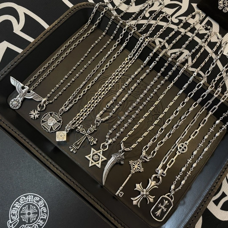 Sleek Chrxmx Hxxrts Necklaces 298571