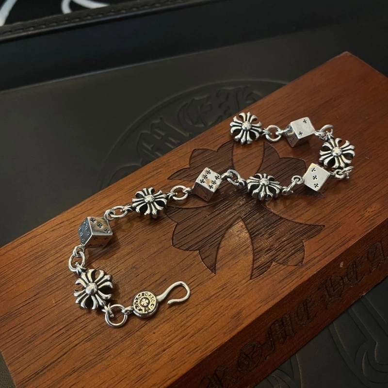 Durable Chrxmx Hxxrts Bracelets 299035