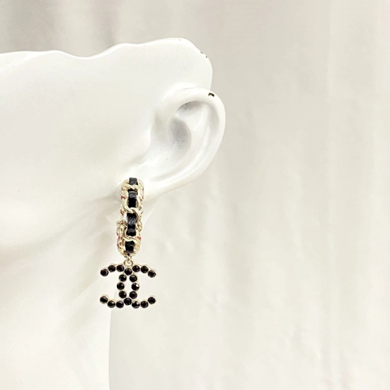 Minimalist Chxnxl Earrings 290021