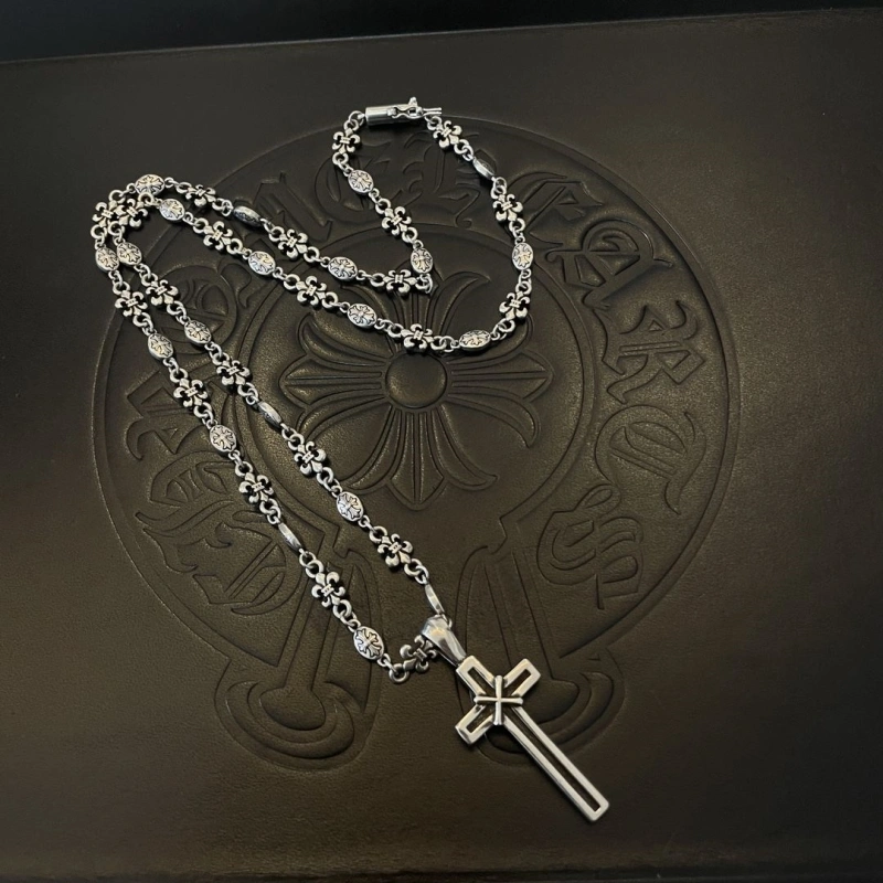 WellDesigned Chrxmx Hxxrts Necklaces 298563