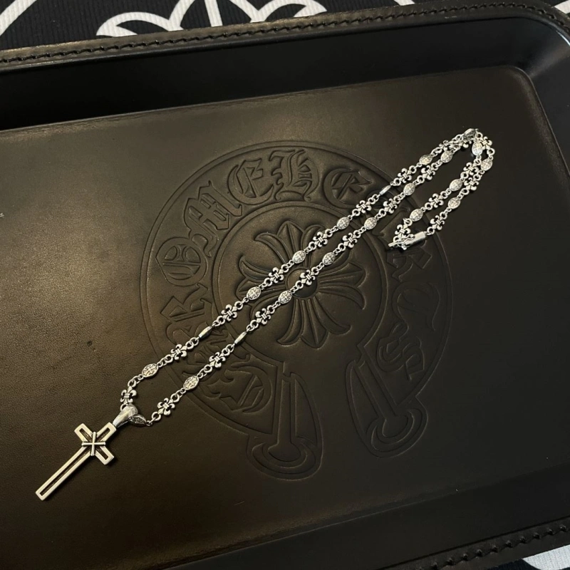 WellDesigned Chrxmx Hxxrts Necklaces 298563