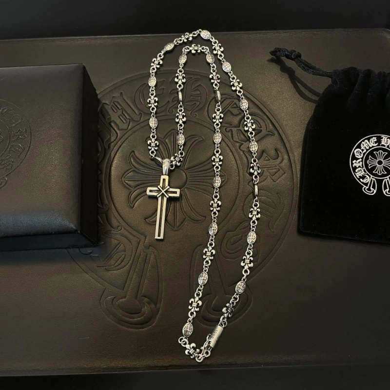 WellDesigned Chrxmx Hxxrts Necklaces 298563