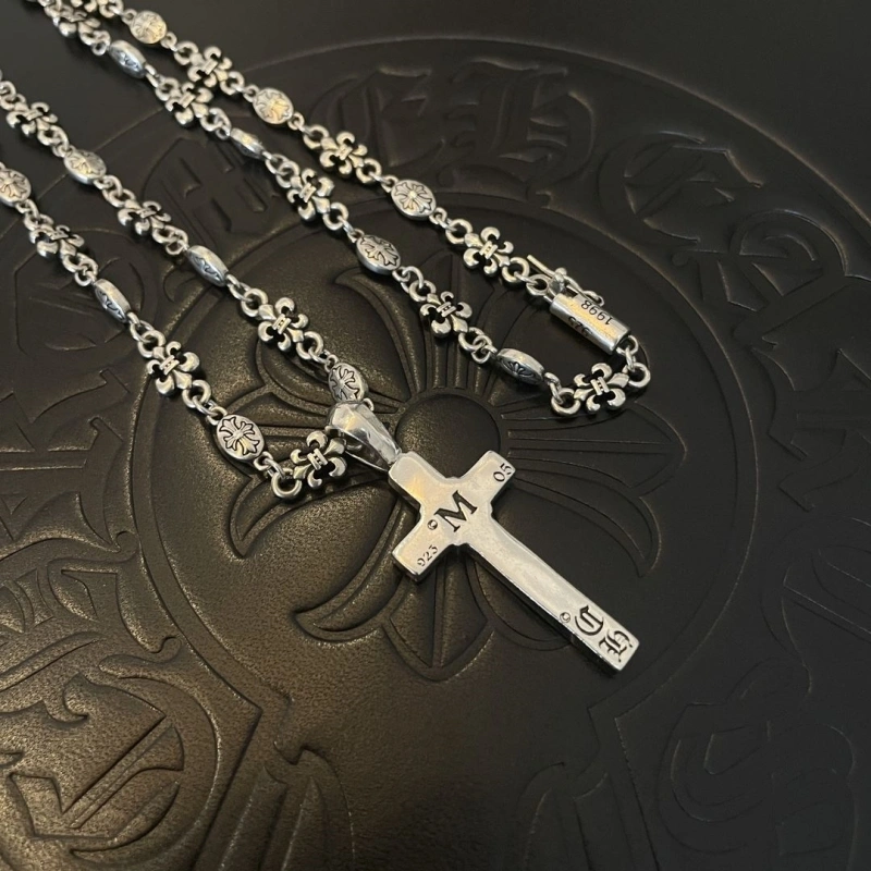 WellDesigned Chrxmx Hxxrts Necklaces 298563