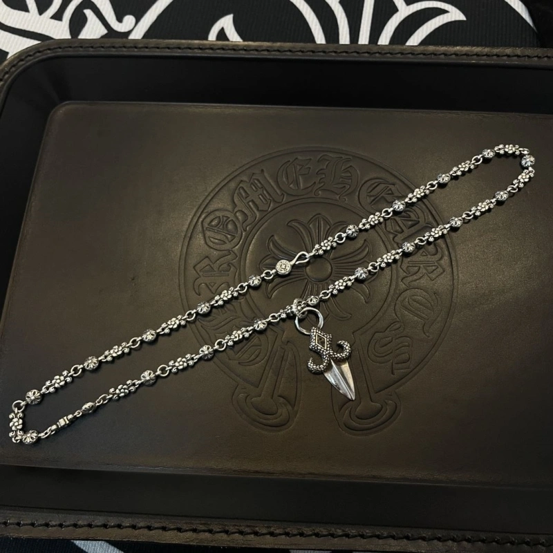 Vibrant Chrxmx Hxxrts Necklaces 298558