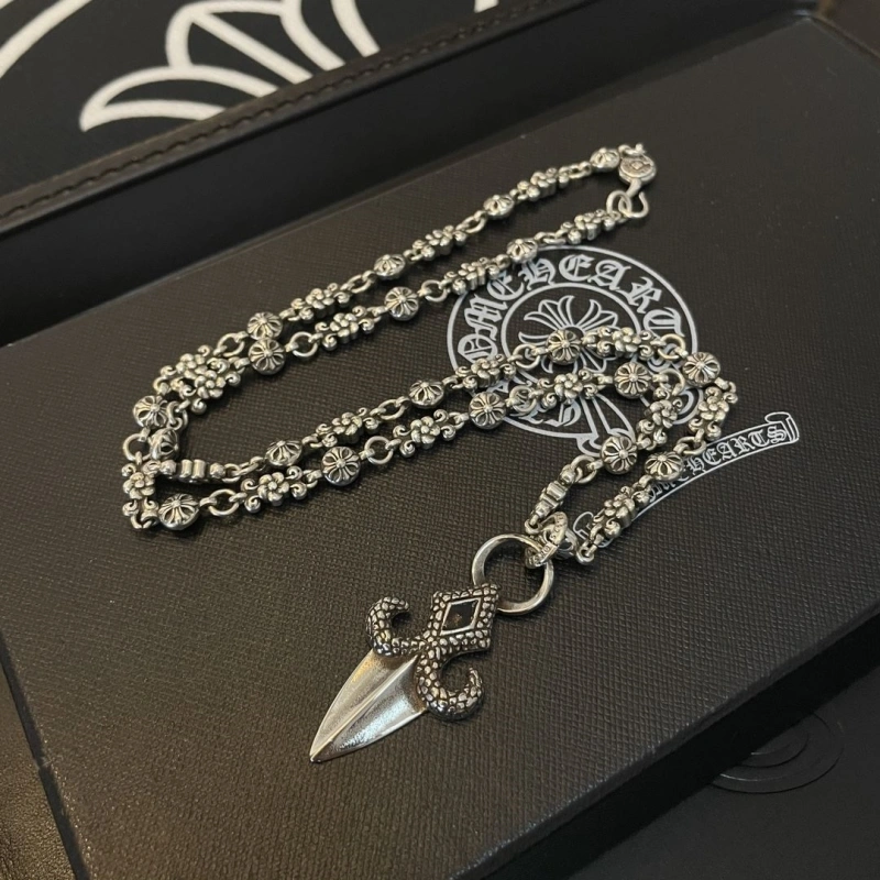 Vibrant Chrxmx Hxxrts Necklaces 298558