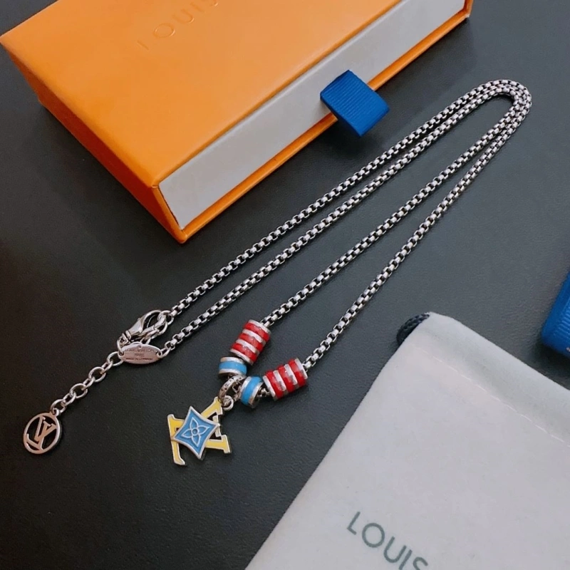 Versatile LX Necklaces 309801