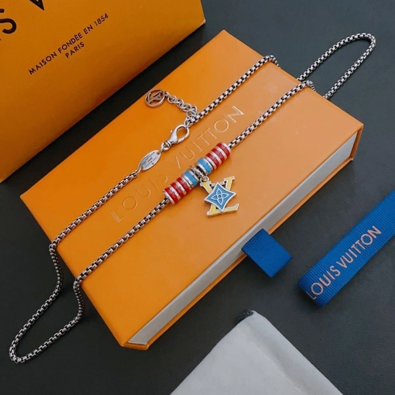 Versatile LX Necklaces 309801