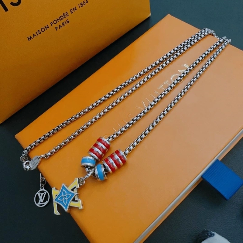 Versatile LX Necklaces 309801