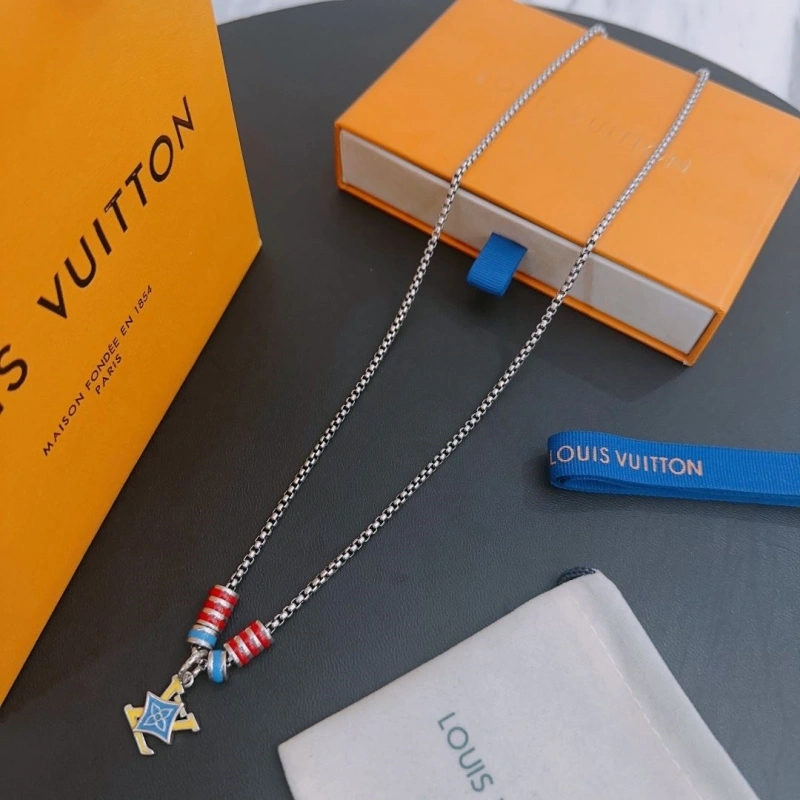 Versatile LX Necklaces 309801