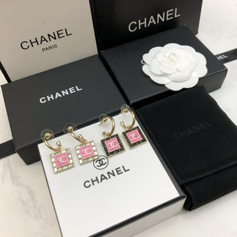 EyeCatching Chxnxl Earrings 290014