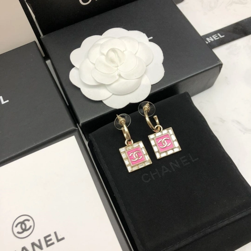 EyeCatching Chxnxl Earrings 290014