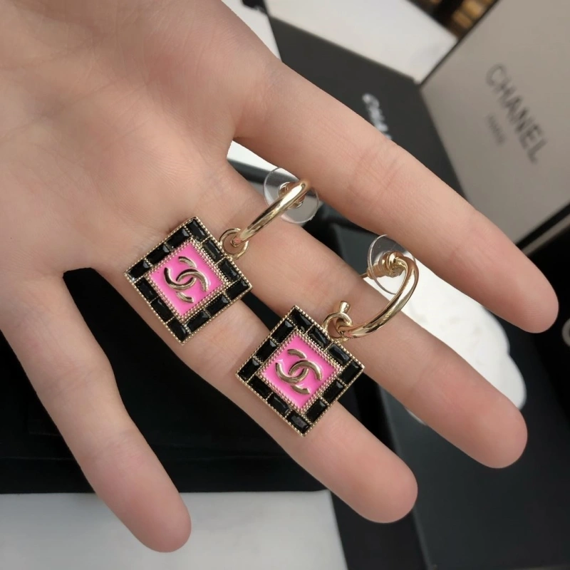 EyeCatching Chxnxl Earrings 290014