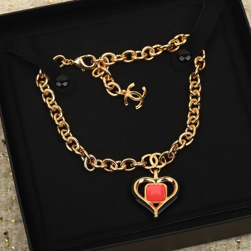 Functional Chxnxl Necklaces 289587