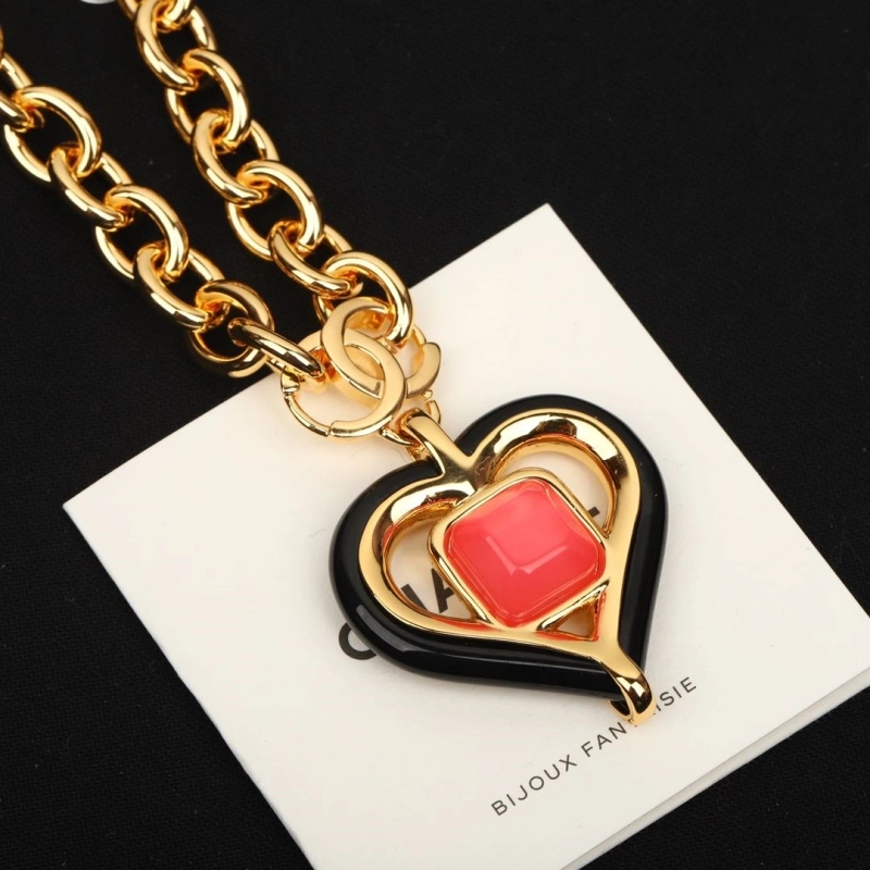 Functional Chxnxl Necklaces 289587