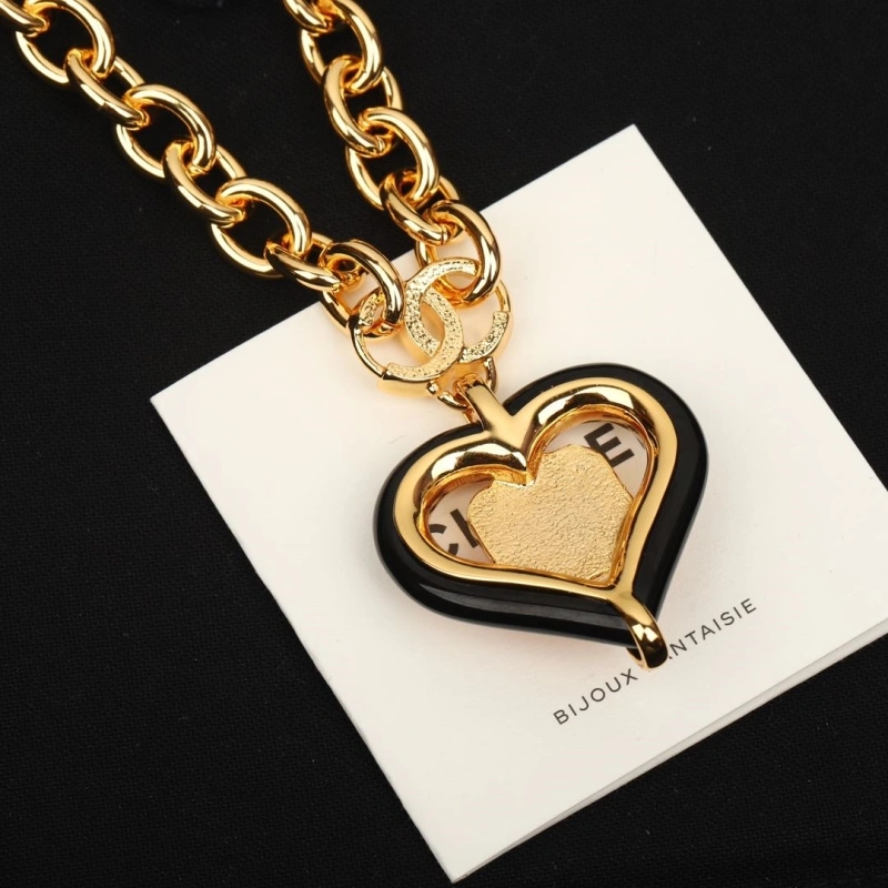 Functional Chxnxl Necklaces 289587