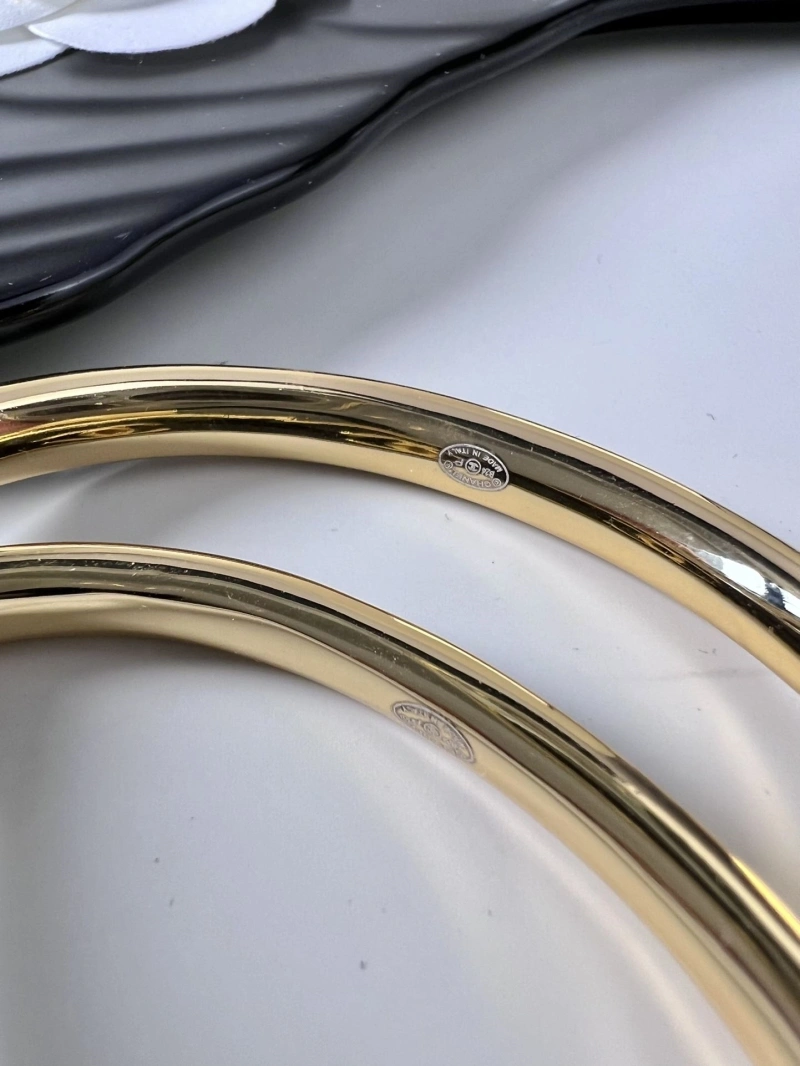 Fashionable Chxnxl Bracelets 290719