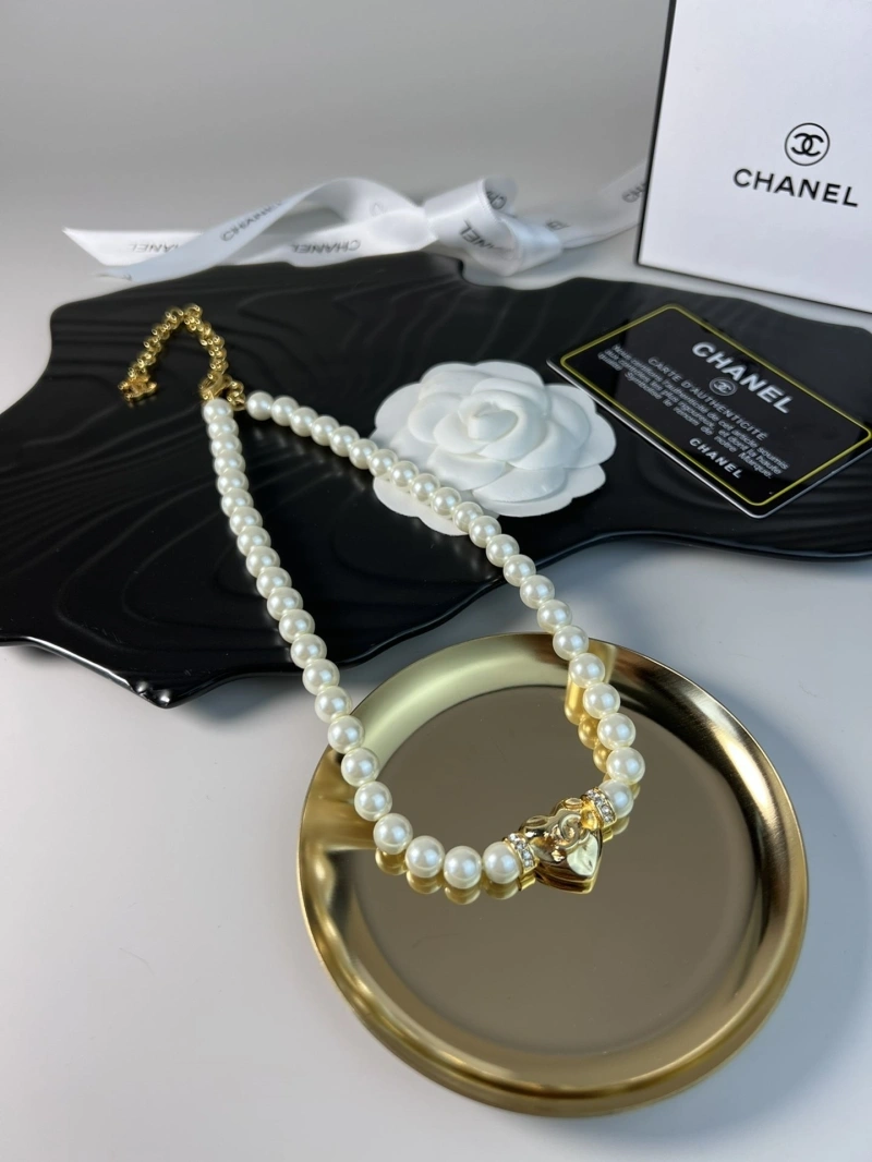 Minimalist Chxnxl Necklaces 289584