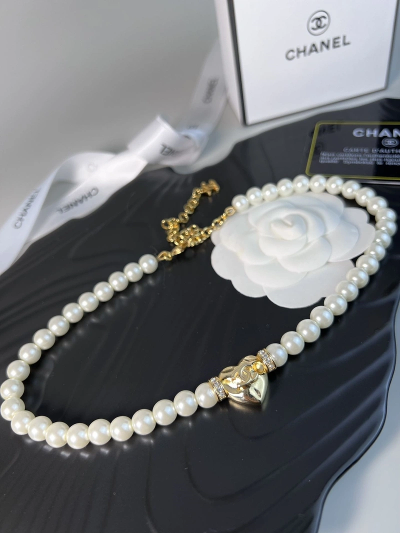 Minimalist Chxnxl Necklaces 289584