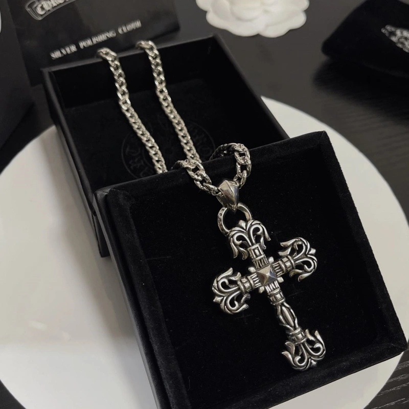 Bright Chrxmx Hxxrts Necklaces 298548