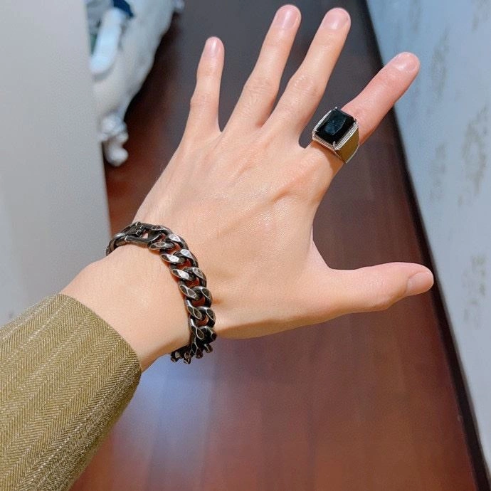 EyeCatching Gxccx Bracelets 304290