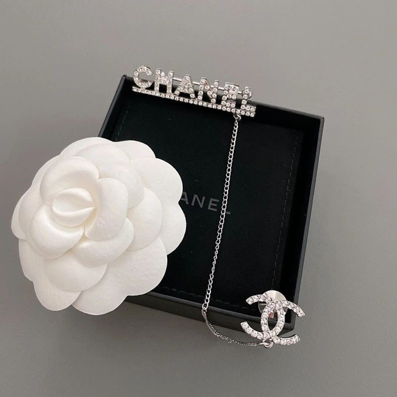 Affordable Chxnxl Brooches 290534