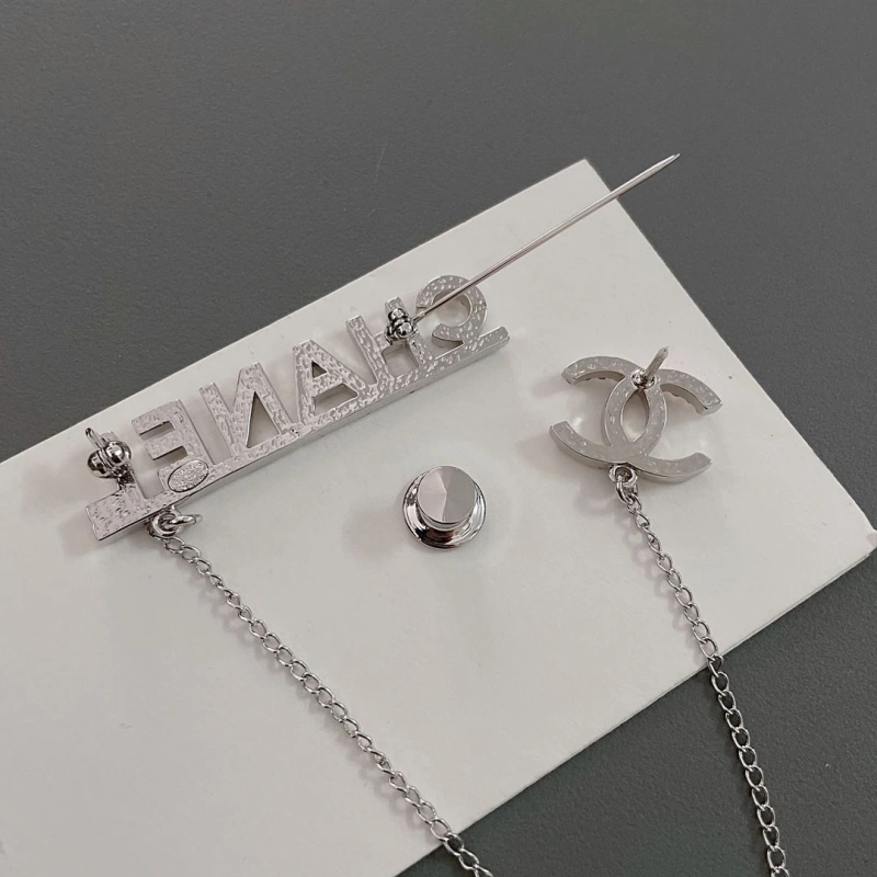 Affordable Chxnxl Brooches 290534