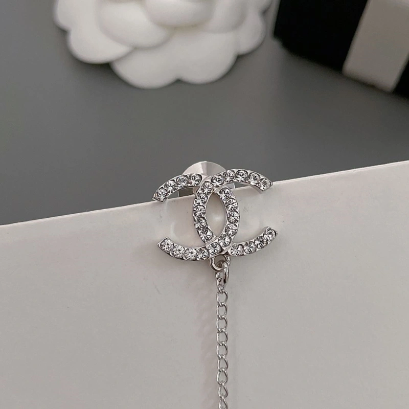Affordable Chxnxl Brooches 290534