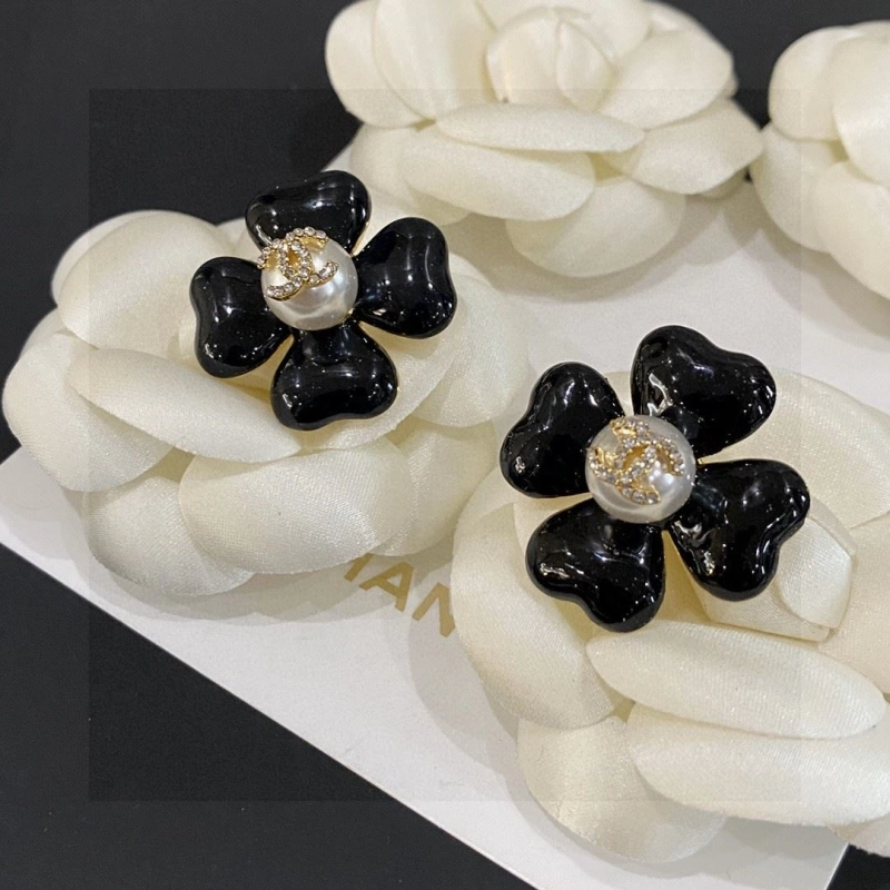 Durable Chxnxl Earrings 289987