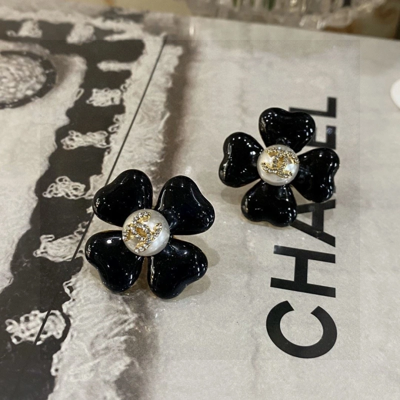 Durable Chxnxl Earrings 289987